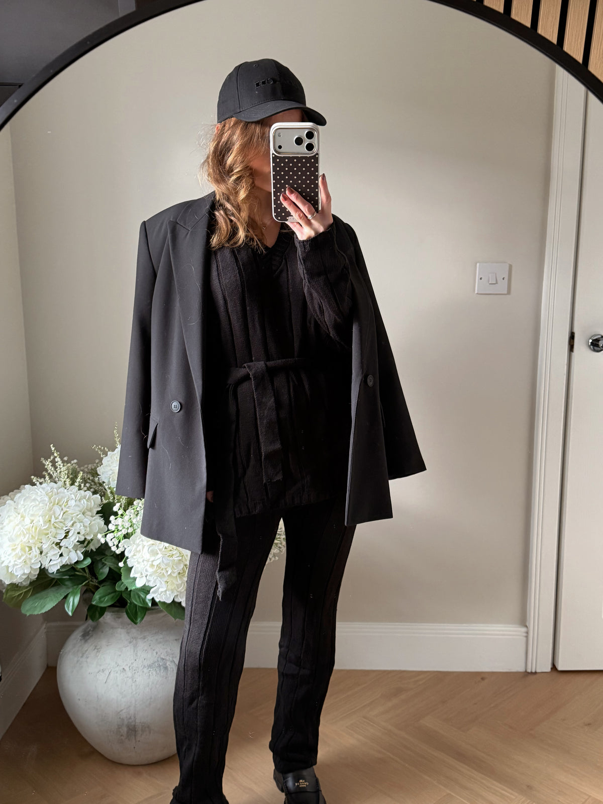 Ribbed matching loungeset in black with longline jumper.