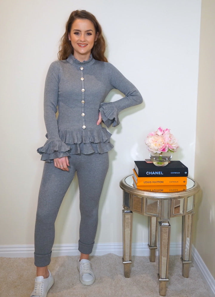 Styled Clothing Grey Loungeset with gold buttons
